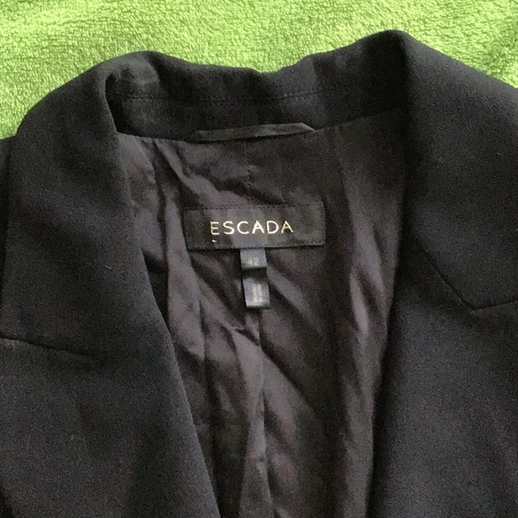 Vintage Escada blazer - Picture 3 of 8